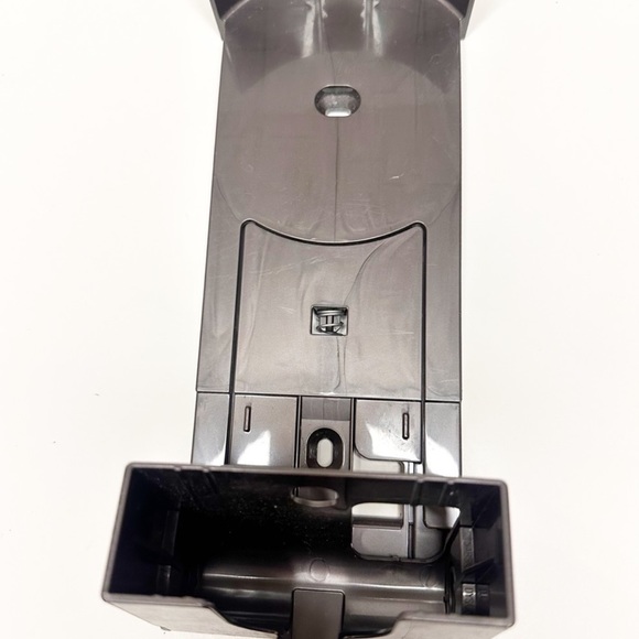 Dyson Charging Station - Picture 4 of 15